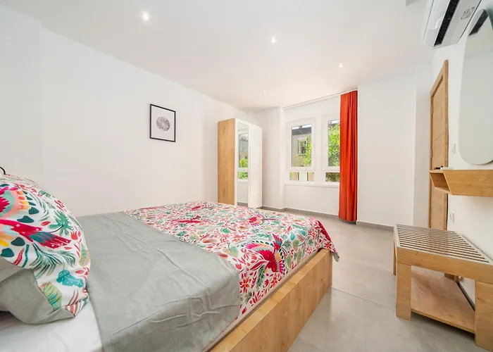 Melisa Boutique & * Kaş